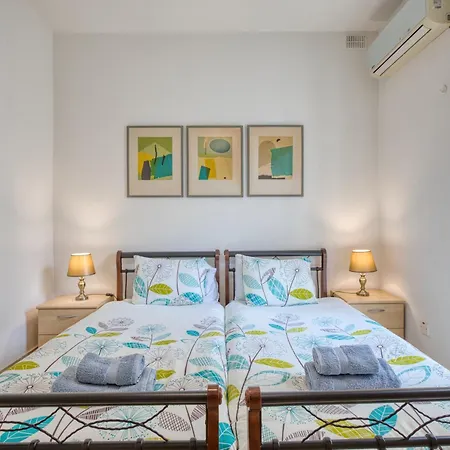 The Appartement